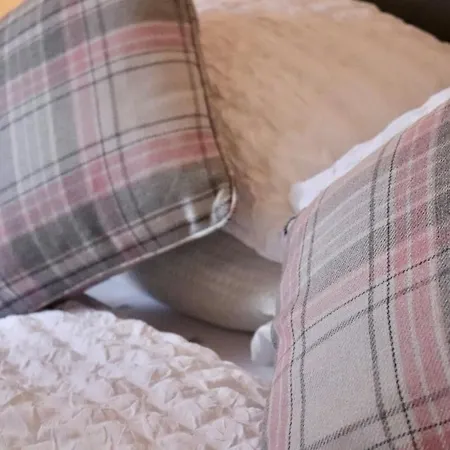 Entire Family Vacation . Wifi . Free Parking Apartamento Leeds (West Yorkshire)