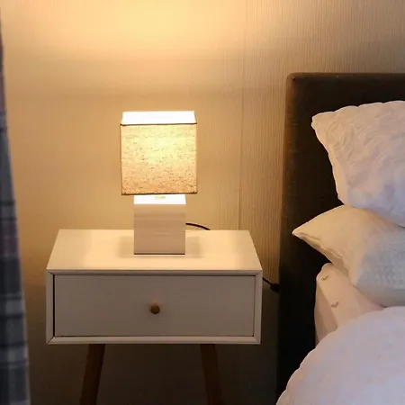 Entire Family Vacation . Wifi . Free Parking * Leeds (West Yorkshire)