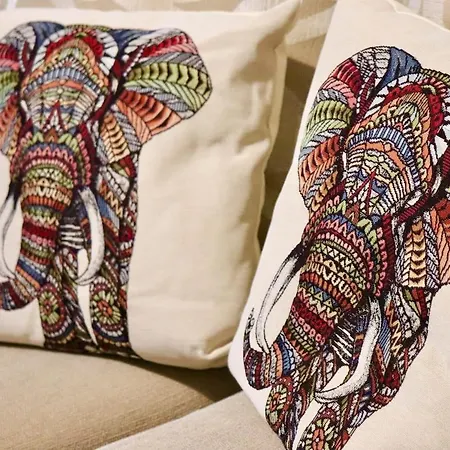 Apartament Entire Family Vacation . Wifi . Free Parking *