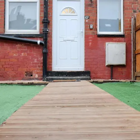 Apartment Entire Family Vacation . Wifi . Free Parking *