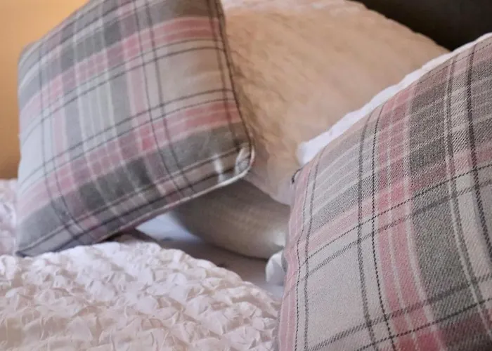 Entire Family Vacation . Wifi . Free Parking 公寓 利兹