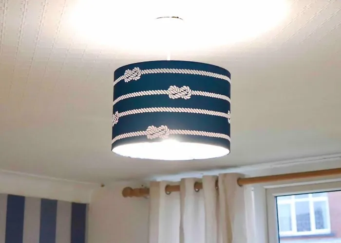 Entire Family Vacation . Wifi . Free Parking