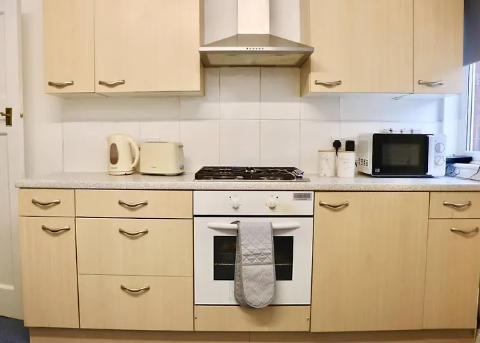 Entire Family Vacation . Wifi . Free Parking